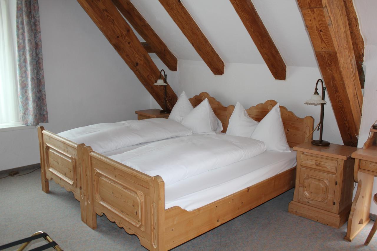 Landgasthof Zu Den Drei Sternen Brunegg Habitación foto